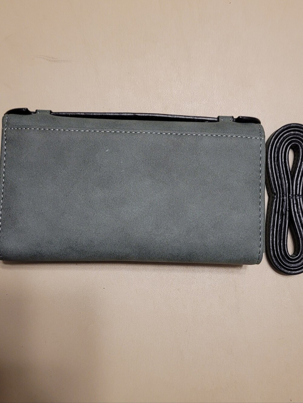 Stylish Braided Accent Gray/Green Wallet/crossbody.  Removeable Strap.  Cute! - Picture 2 of 9
